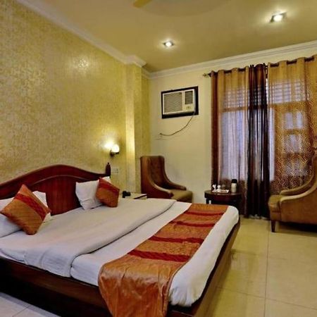Hotel Diamond Inn Чандигарх Экстерьер фото