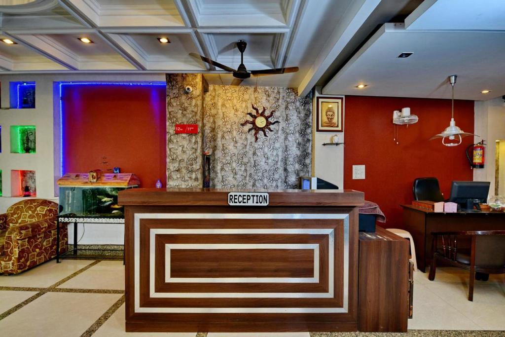 Hotel Diamond Inn Чандигарх Экстерьер фото