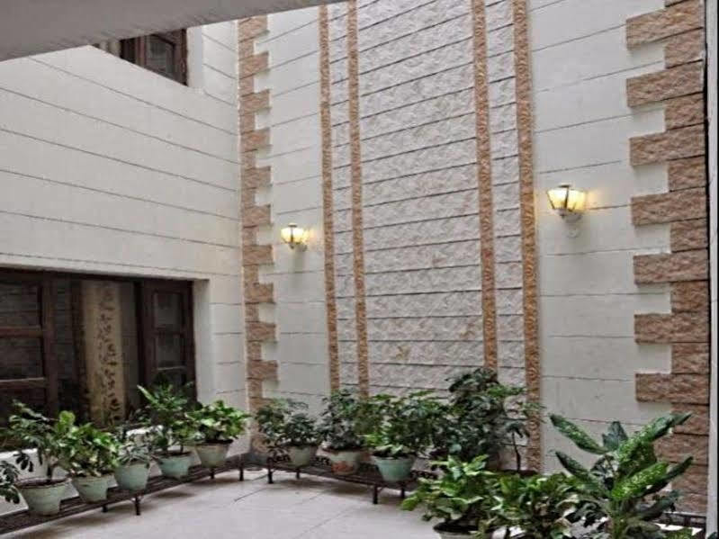 Hotel Diamond Inn Чандигарх Экстерьер фото